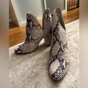 Steve Madden Snake Print Rookie Bootie Size 6.5
